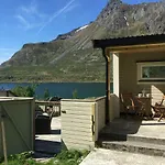 I Lofoten Semesterbostad Sundklakk
